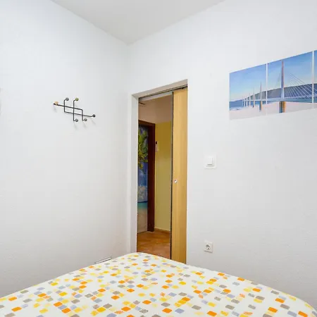 2 Bedroom Front In * פונאנט