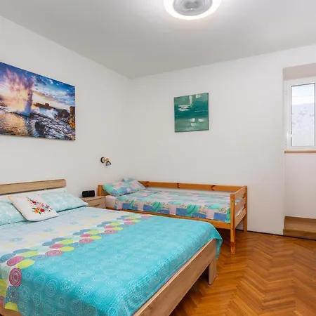 2 Bedroom Front In