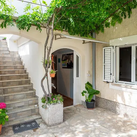 Beautiful In With Wifi Apartamento Punat