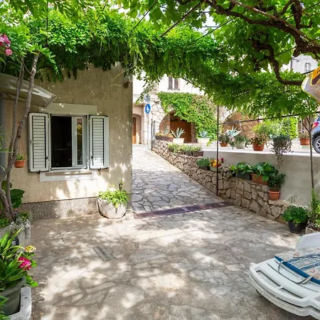 Appartement Beautiful In With Wifi